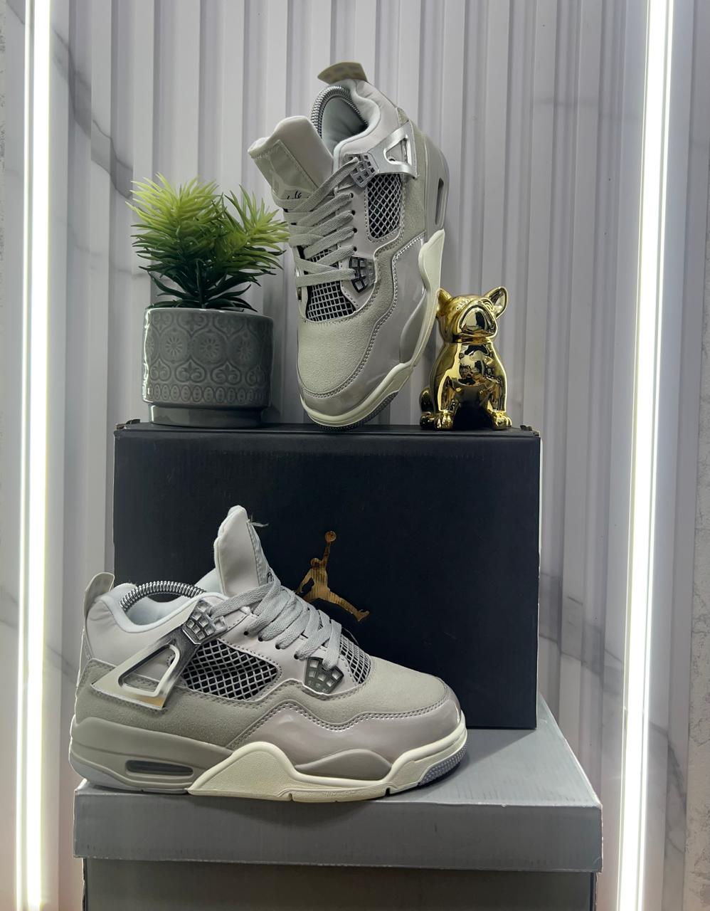 Retro 4 Beige