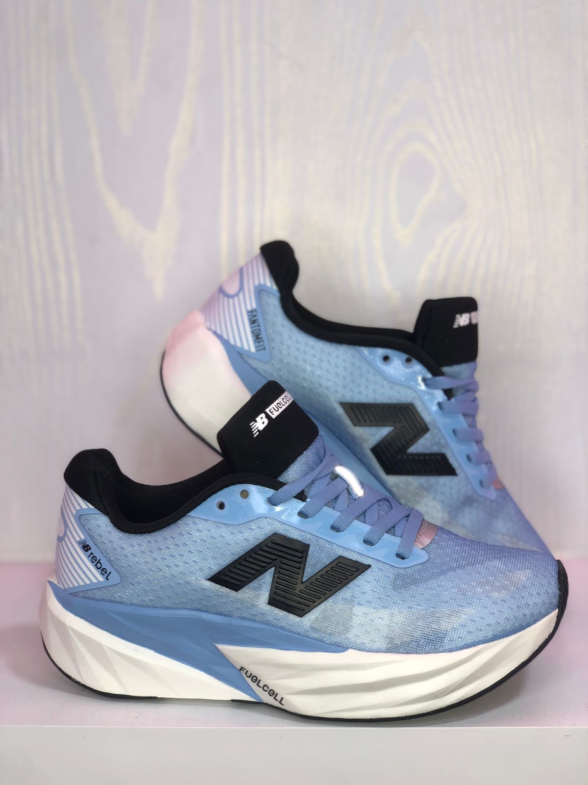 New Balance Fuelcell Rebel Azul