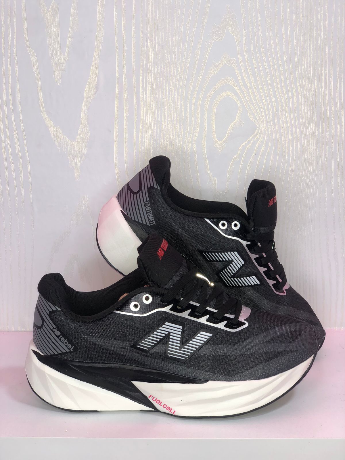 New Balance Fuelcell Rebel Negro